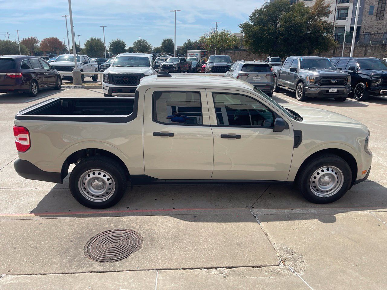 Used 2025 Ford Maverick XL w/ Equipment Group 101A AWD/4WD image 6
