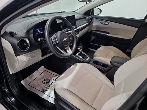 Used 2022 Kia Forte LXS w/ LXS Technology Package image 14