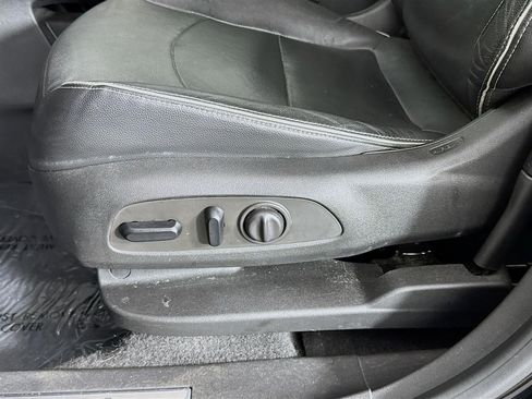 Used 2019 GMC Terrain Denali w/ Driver Alert Package II AWD/4WD image 23