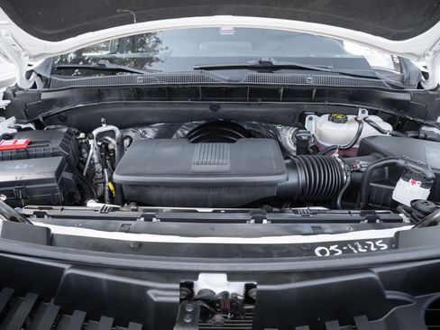 Used 2023 Chevrolet Suburban LT image 15