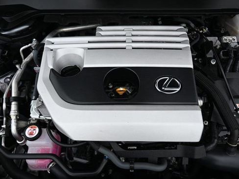 Used 2023 Lexus UX 250h Premium image 17