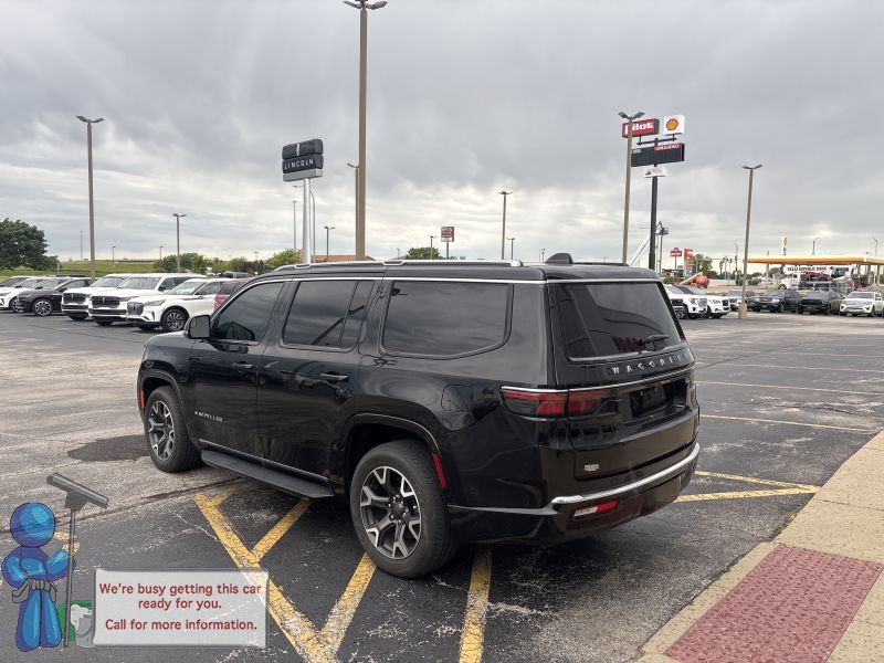 Used 2023 Jeep Wagoneer Series III w/ Flexible Seating Group RWD image 3