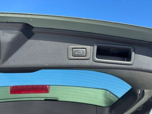 Used 2018 Subaru Forester 2.5i Limited image 36