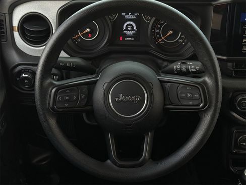 Used 2025 Jeep Wrangler Sport image 12