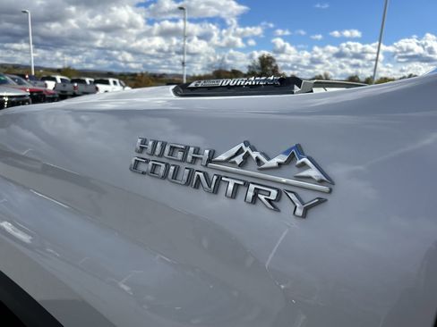 Used 2024 Chevrolet Silverado 3500 High Country w/ Technology Package image 13