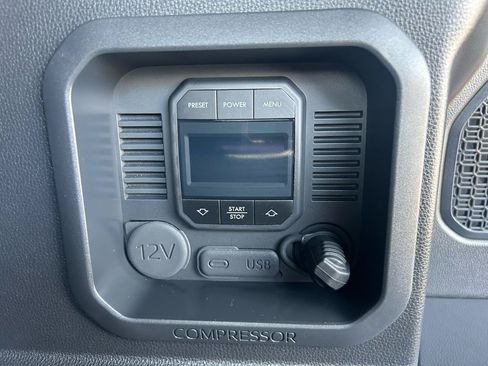 Used 2025 Toyota 4Runner Trailhunter AWD/4WD image 37