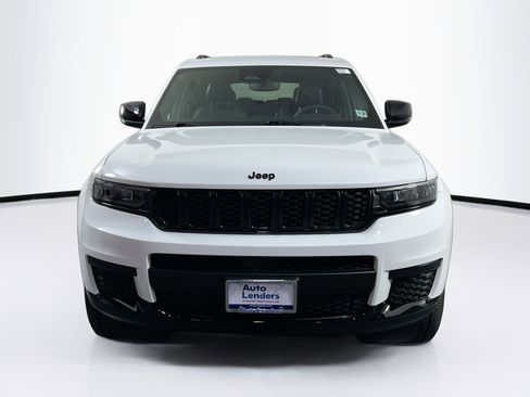 Used 2023 Jeep Grand Cherokee L Laredo AWD/4WD image 2