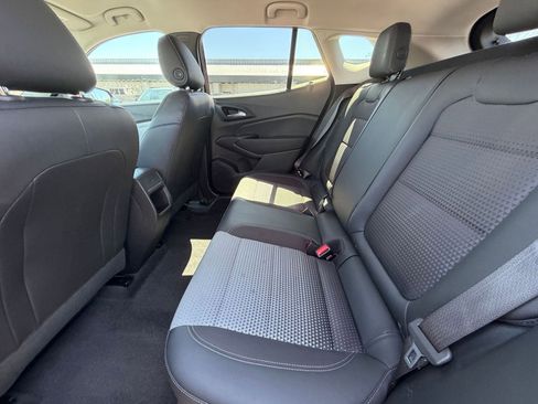 Used 2025 Chevrolet Trax LT image 24