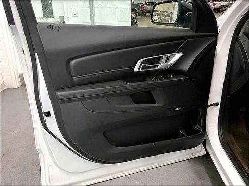 Used 2017 GMC Terrain SLT w/ Driver Alert Package I AWD/4WD image 9