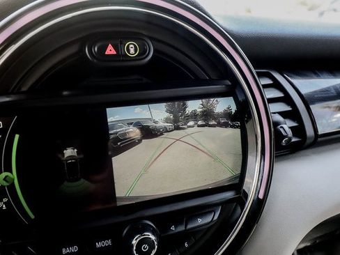 Used 2019 MINI Cooper S image 8