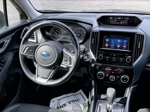 Used 2022 Subaru Forester Premium AWD/4WD image 17