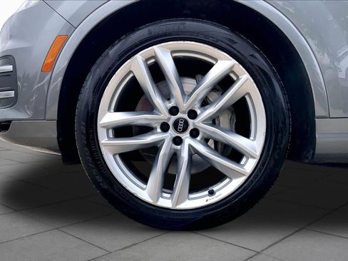 Used 2018 Audi Q7 3.0T Prestige AWD/4WD image 11