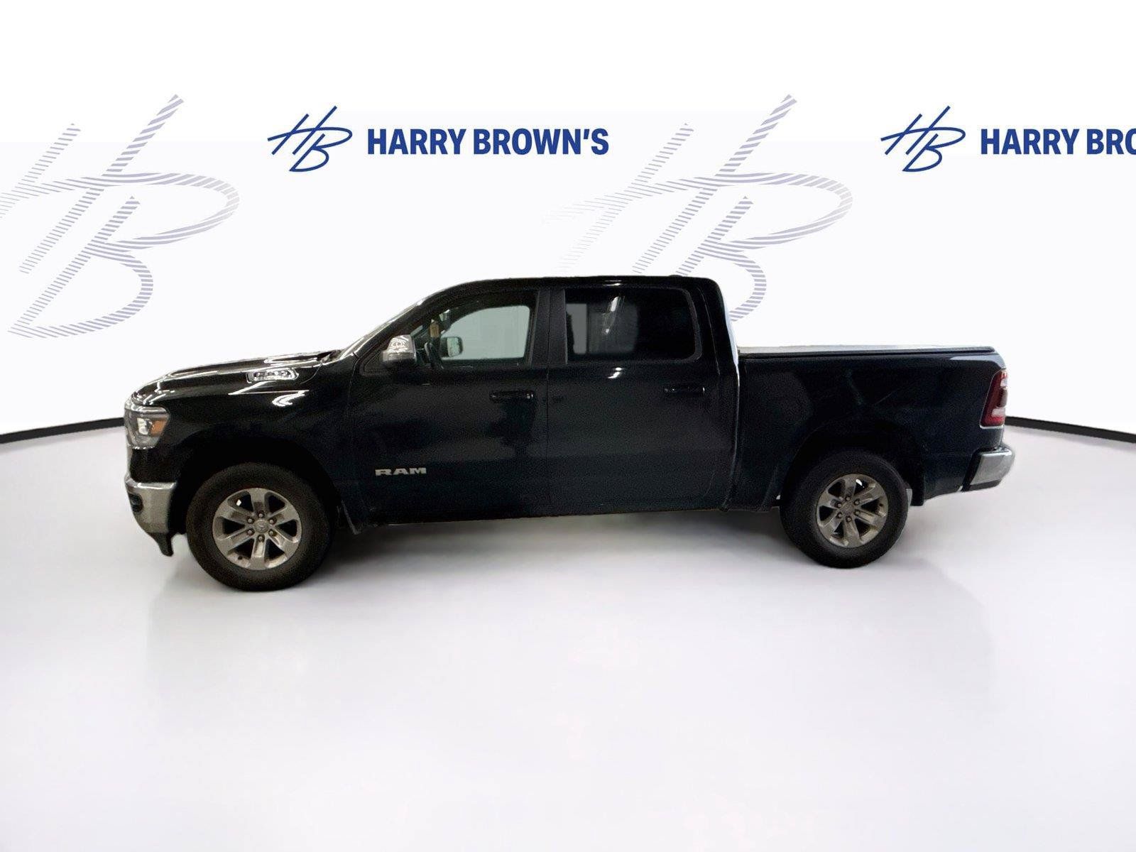 Used 2023 RAM 1500 Laramie AWD/4WD image 8