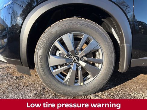 New 2025 Nissan Pathfinder SV image 33