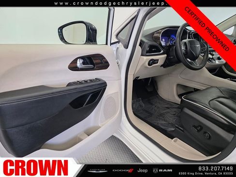 Certified 2023 Chrysler Pacifica Limited image 20