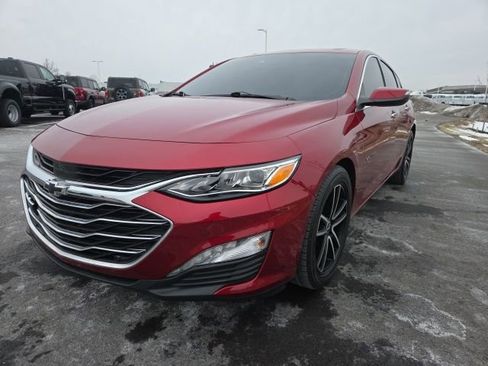 Used 2022 Chevrolet Malibu Premier image 2
