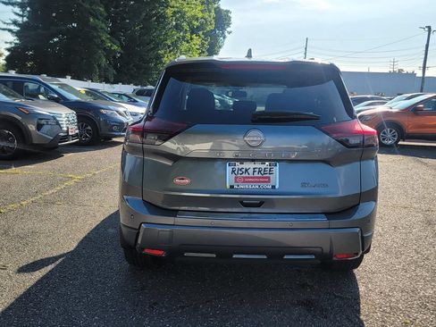 Used 2024 Nissan Rogue SL w/ SL Premium Package AWD/4WD image 8