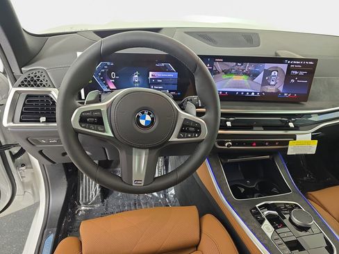 New 2026 BMW X5 xDrive40i w/ M Sport Package AWD/4WD image 16