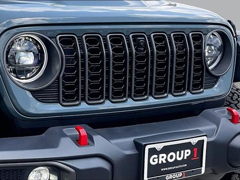 Used 2025 Jeep Wrangler Rubicon w/ Safety Group AWD/4WD image 30