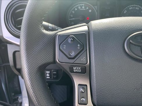 Used 2020 Toyota Tacoma TRD Off-Road w/ TRD Premium Off Road Package image 20