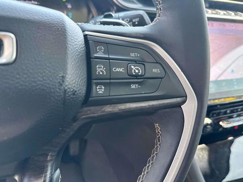 Used 2022 Jeep Grand Cherokee Limited 4xe w/ Luxury Tech Group II image 32