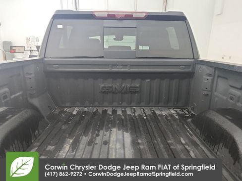 Used 2025 GMC Sierra 1500 AT4 w/ AT4 Premium Package image 33