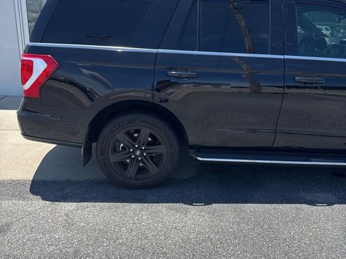 Used 2021 Ford Expedition XLT RWD image 14