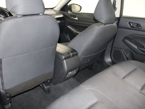 Used 2024 Nissan Altima 2.5 SV FWD image 23