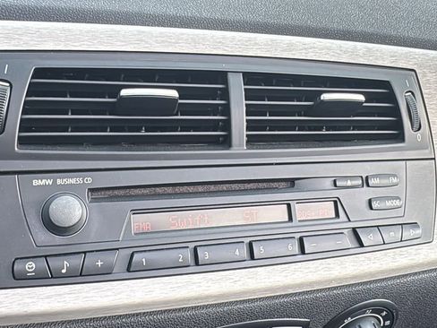 Used 2005 BMW Z4 2.5i image 24