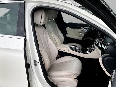 Used 2017 Mercedes-Benz E 300 image 9