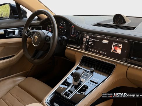 Used 2021 Porsche Panamera 4S AWD/4WD image 18