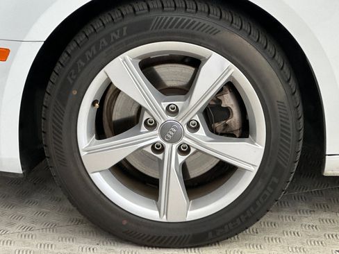 Used 2019 Audi A4 2.0T Premium image 11