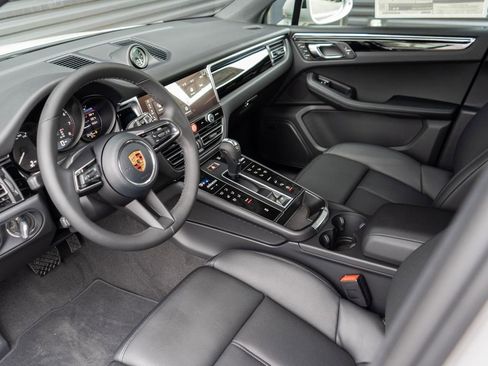New 2026 Porsche Macan AWD/4WD image 5
