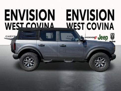 Used 2023 Ford Bronco Badlands image 12