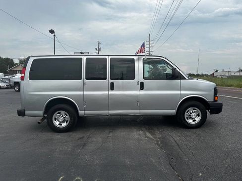 Used 2016 Chevrolet Express 2500 LS image 5