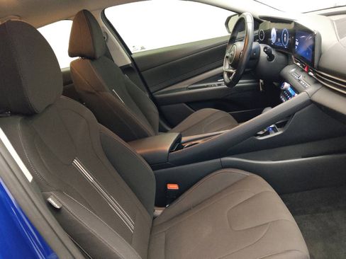 Used 2023 Hyundai Elantra SEL w/ Convenience Package FWD image 21