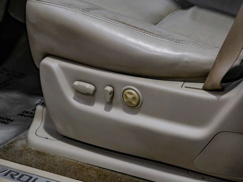 Used 2012 Chevrolet Avalanche LTZ image 39