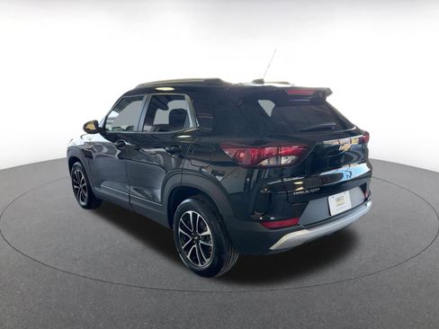 Used 2025 Chevrolet TrailBlazer LT image 11