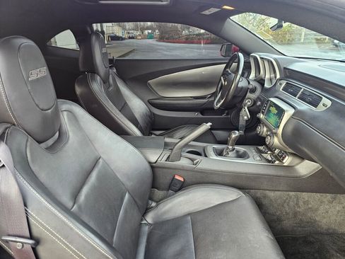 Used 2015 Chevrolet Camaro SS image 11