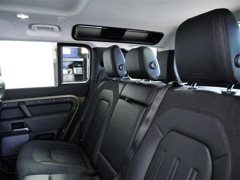 Used 2020 Land Rover Defender 110 S image 15