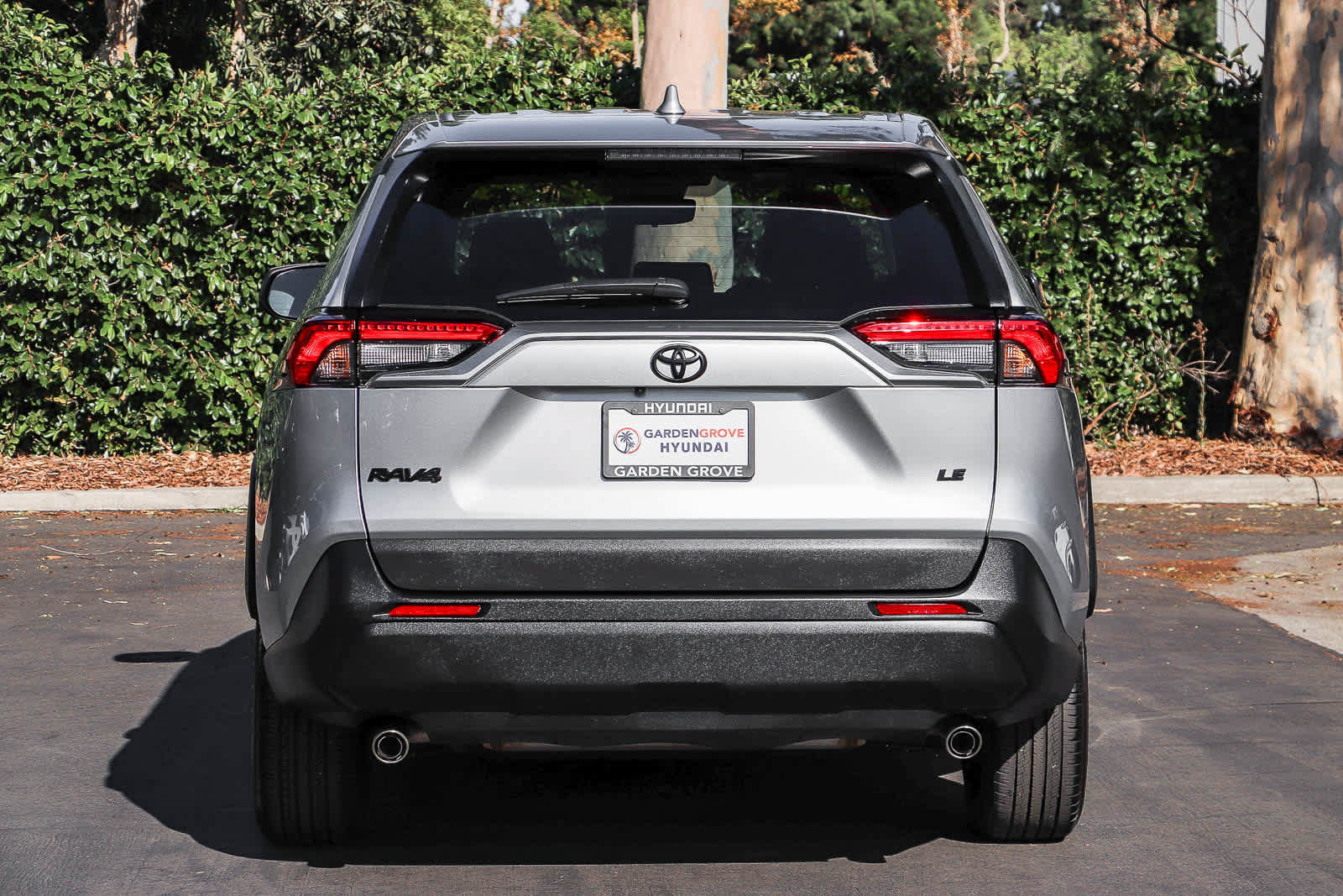 Used 2023 Toyota RAV4 LE FWD image 7
