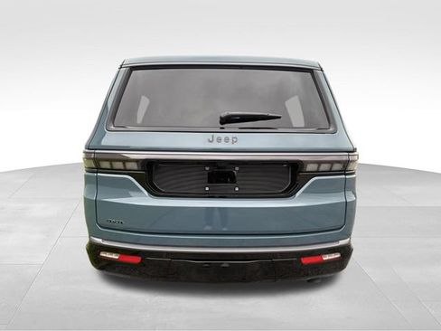 New 2026 Jeep Grand Wagoneer Limited w/ 8-Passenger Seating Package AWD/4WD image 16