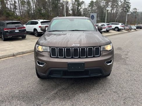 Used 2021 Jeep Grand Cherokee Laredo image 36