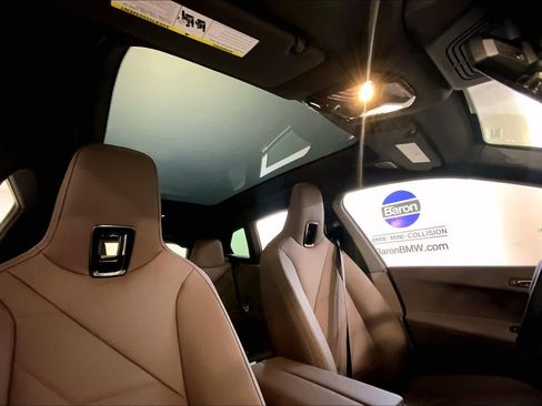 Used 2024 BMW iX xDrive50 w/ Premium Package image 14