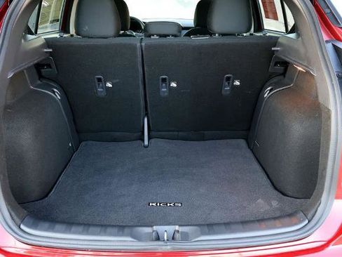 Certified 2024 Nissan Kicks SV image 11