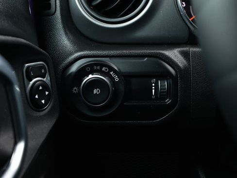 Used 2023 Jeep Wrangler Sport AWD/4WD image 14