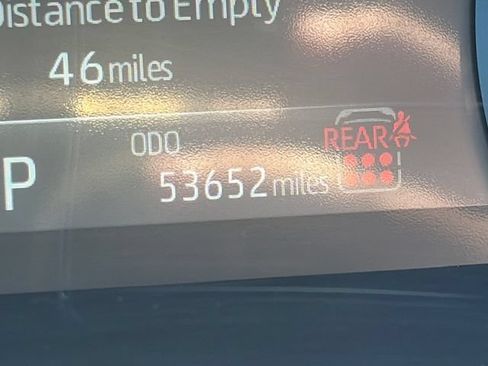 Used 2024 Toyota Highlander LE FWD image 16