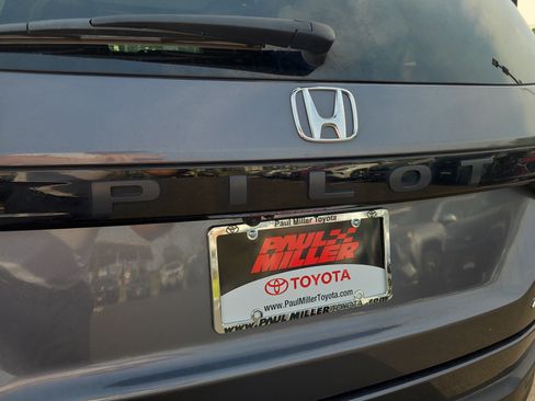 Used 2023 Honda Pilot Elite image 30
