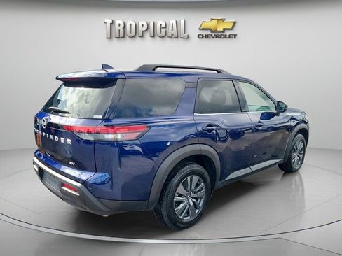 Used 2024 Nissan Pathfinder SV image 5