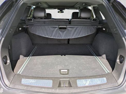 Used 2024 Cadillac XT5 Premium Luxury AWD/4WD image 6